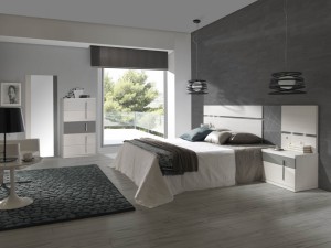 Dormitorio cabezal con luz mesitas xinfonier y espejo vestidor